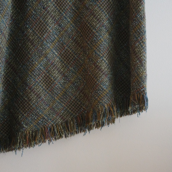 Vintage asimetrical tweed skirt - Picture 4 of 10